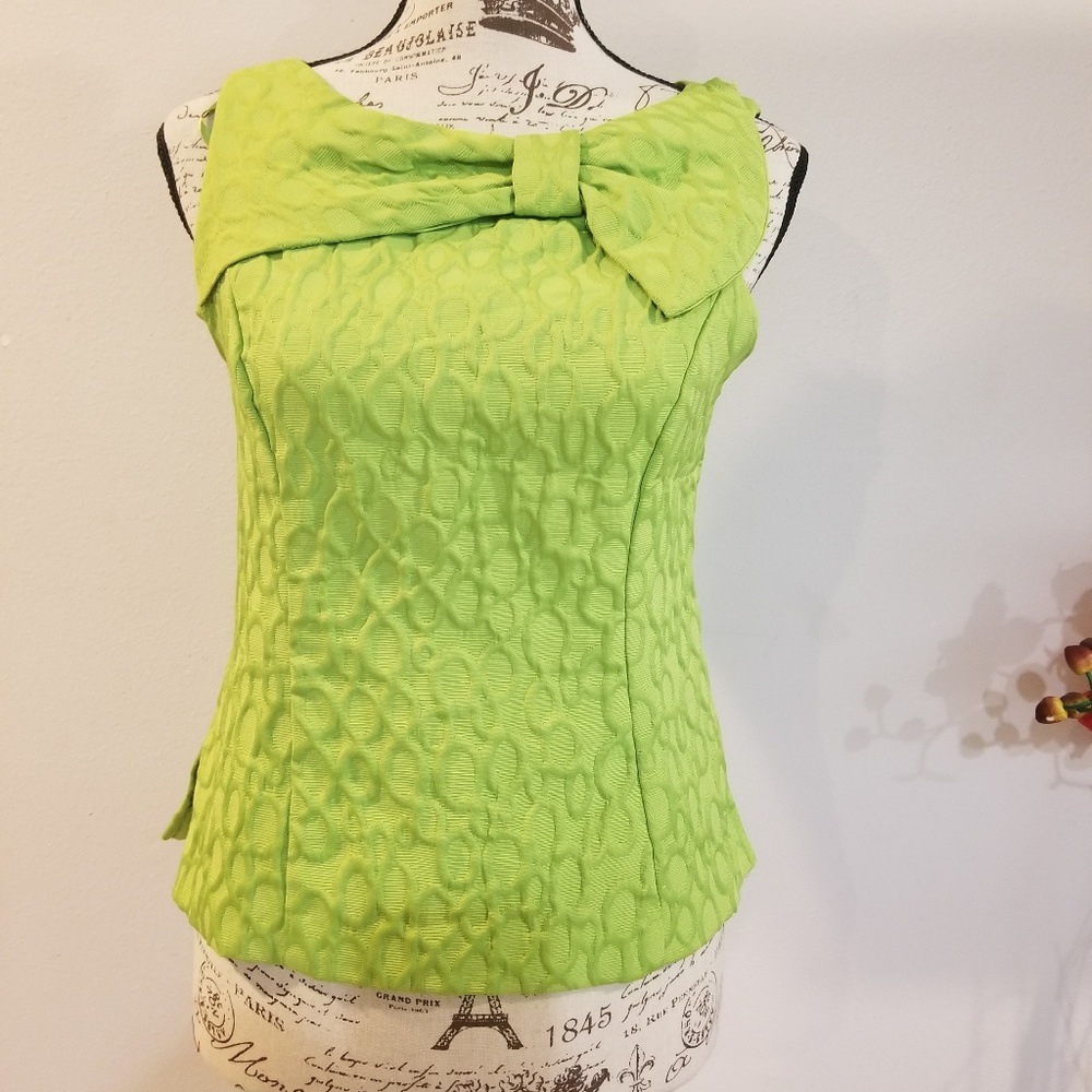 STUDIO I Womans Sleeveless Top